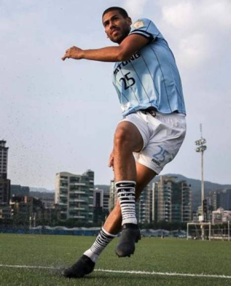 Luis Galo no ocultó su sueño de tener una oportunidad en la selección de Honduras: 'Sería el sueño de una vida para mí el poder tener una oportunidad en la selección. Pero se qué hay muchos jugadores talentosos, pero estoy seguro que con trabajo y disciplina pueda que se me abran las puertas algún día', indicó.