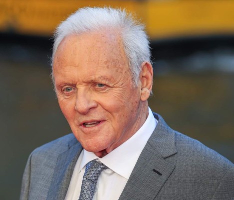 Anthony Hopkins rinde tributo a Chadwick Boseman tras ganar el Óscar