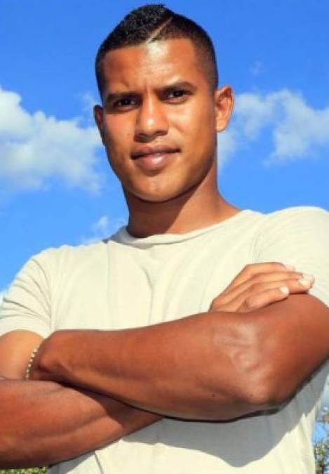 Óscar Salas: El mediocampista hondureño dejó de ser jugador del Vida de La Ceiba. El volante no entró en los planes de Ramón Maradiaga y su nombre ha comenzado a sonar en el Marathón.