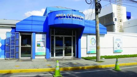 Desde el año 2000 la municipalidad decidió operar bajo la modalidad de concesión y contrato de los servicios de agua y de basura. Franklin Muñoz.