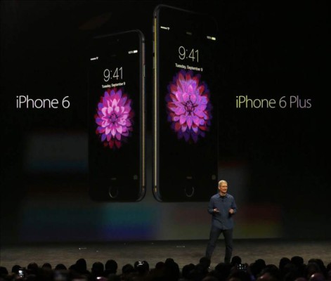 Tim Cook inaugura nueva era en Apple