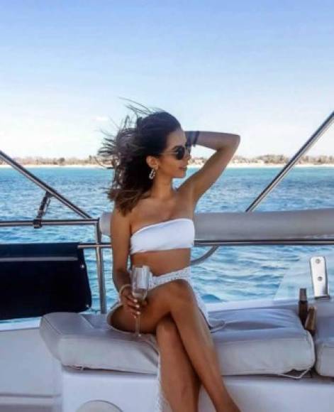 Jennifer Girón, presentadora de Televicentro, se escapó a la Isla Saona de República Dominicana en estas vacaciones.