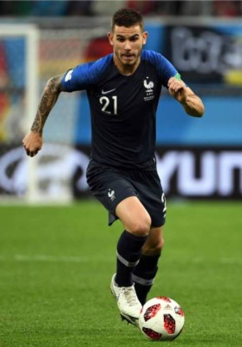 Lucas Hernández (Francia): Convocado por Deschamps a última hora, una vez que comprobó que no podía jugar con España, Lucas se ha asentado en el lateral izquierdo con una naturalidad impropia de un jugador de 22 años que prácticamente era un extraño al comienzo de la convocatoria.