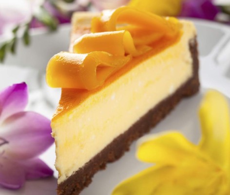 Prepare un rico cheesecake de mango