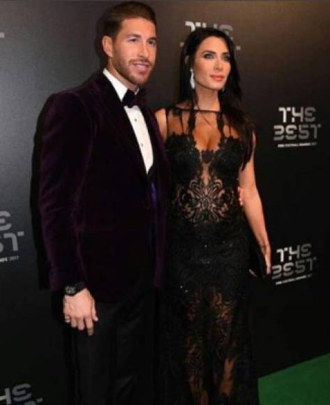 Pilar Rubio, pareja del jugador de fútbol Sergio Ramos, llegó muy sexi luciendo su pancita de quien será su tercer hijo.