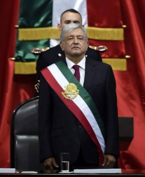 El presidente de México, Andrés Manuel López Obrador, fue desplazado al segundo lugar con un 64% de aprobación. El mandatario, conocido por su política de austeridad, ocupa el cuarto lugar a nivel mundial, por detrás de Vladimir Putin, de Rusia (66%) y Marcelo Rebelo, de Portugal (70%).
