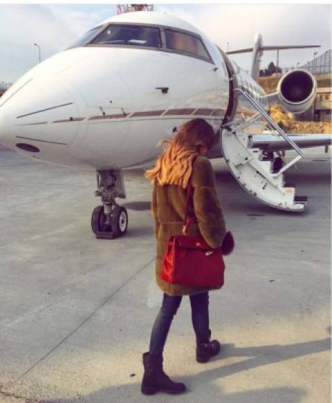 La joven solía viajar alrededor del mundo en jets privados, propios o rentados.
