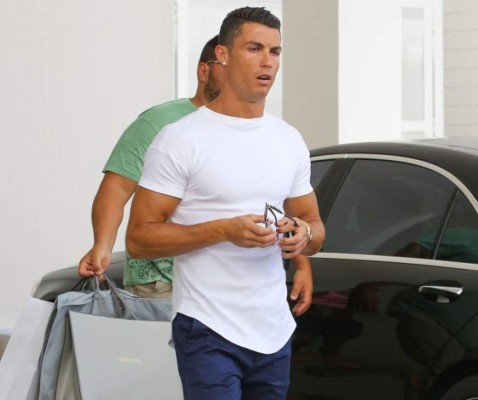 Cristiano Ronaldo se fue de compras a Beverly Hills