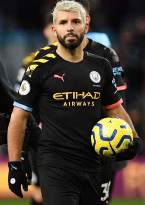 Sergio Agüero: Según el diario británico Daily Mail, el Manchester City le dará vía libre para que se marche cuando quiera aunque todavía tiene un año y medio más de contrato. Todo indica que el atacante tiene planeado volver a Argentina para retirarse en el Independiente.