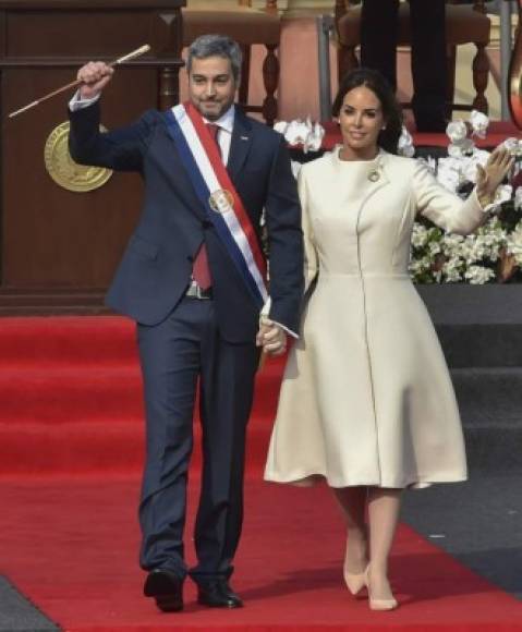 Moreira, de 44 años, redefinirá el papel de primera dama en Paraguay, cargo que dejó de ocuparse en los últimos diez años, tras la llegada del exobispo Fernando Lugo (2008-2012) a la presidencia.