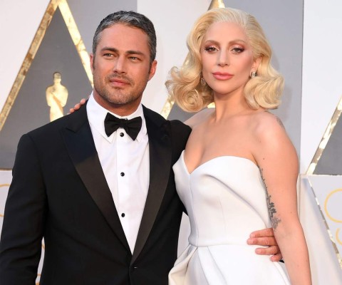 Lady Gaga sigue enamorada de Taylor Kinney