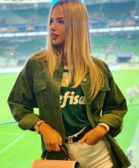 Ekaterina Dorozhko, la esposa del futbolista brasileño Luiz Adriano ha apoyado la protestas por la muerte de George Floyd y ha denunciado comentarios racistas después de casarse con el jugador.