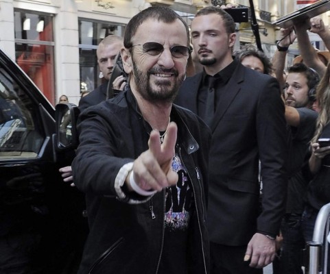 A subasta las botas de Ringo Starr por 5.492 euros