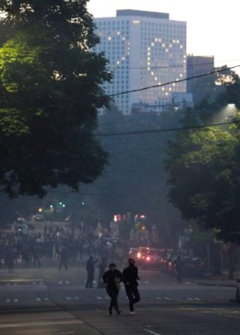 Las protestas disminuyeron en la capital estadounidense tras el despliegue de la Guardia Nacional, sin embargo, se intensificaron en ciudades como Nueva York y Los Angeles.