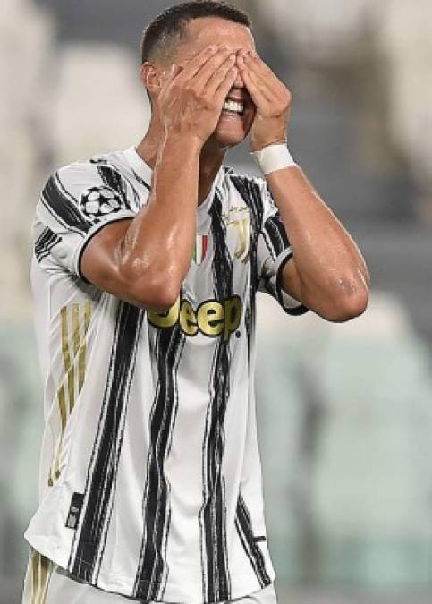 Turin (Italy), 07/08/2020.- Juventus'Äô Cristiano Ronaldo reacts during the UEFA Champions League round of 16 second leg soccer match Juventus FC vs Olympique Lyon at the Allianz Stadium in Turin, Italy, 07 August 2020. (Liga de Campeones, Italia, Estados Unidos) EFE/EPA/ALESSANDRO DI MARCO<br/>