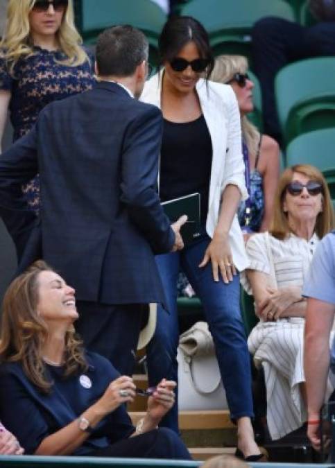 Meghan Markle apareció este 04 de junio para ver a su amiga Serena Williams, que se enfrentó a Kaja Juvan.<br/><br/>