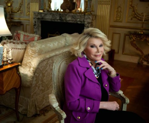 El médico de Joan Rivers se hizo un selfie con ella en la mesa de operaciones