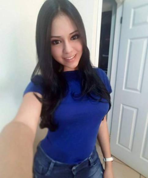 La hermosa chica tiene 19 años y estudia Relaciones Internacionales en la Unitec de Tegucigalpa desde 2015.