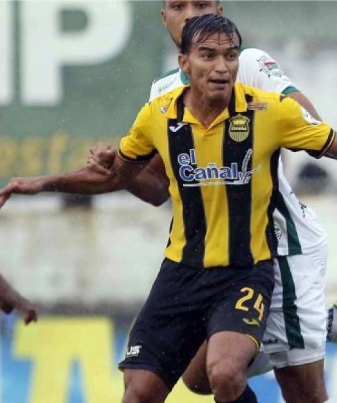 A Odis Borjas, defensa del Real España, lo llaman desde que jugaba en el Platense como 'Borra'.