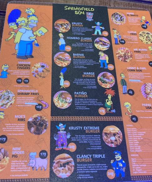 Springfield tiene una variedad de hamburguesas y papas preparadas inspiradas en nombres de los personajes de Los Simpson. Y lo mejor de todo es que son precios muy accesibles para poder compartir a solas, en pareja o en grupo.