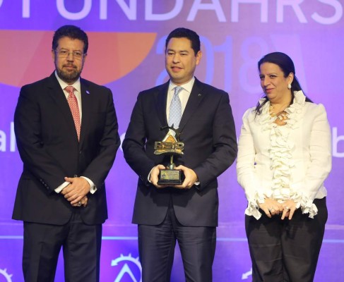 Grandes empresas son reconocidas por Fundahrse