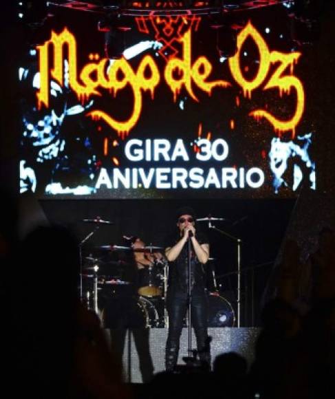 El concierto fue parte de su gira para celebrar los 30 años de historia de la banda española.