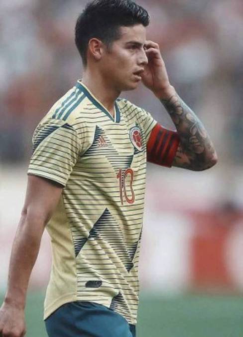 James Rodríguez: Bombazo. Según diario Marca, el mediocampista colombiano ha elegido jugar en nada más y nada menos que el Atlético de Madrid. La ficha del volante le pertenece al Real Madrid y al parecer el crack sudamericano habría decidido jugar en el rival de ciudad del cuadro madridista.