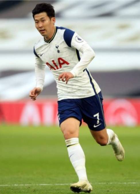 Son Heung-Min - El surcoreano de 28 años es uno de los futbolistas creativos y con gol para el ataque del Tottenham de Mourinho.