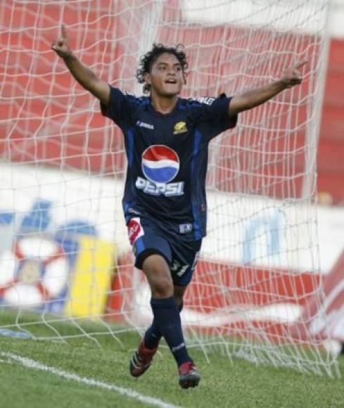 Luis Rodas, ex del Motagua, se mantiene jugando en el extranjero y ahora juega con el Deportivo Siquinalá de la primera división de Guatemala.
