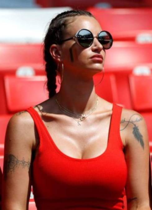 Una hermosa aficionada de Bélgica, en las gradas del estadio Otkrytie Arena de Moscú.