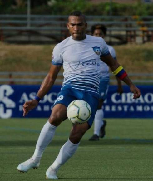 Óscar Móvil: El delantero colombiano es nuevo refuerzo de la Real Sociedad de Tocoa. Cuenta con 32 años de edad, ha jugado en diversos clubes como ser el Universidad SC, Sonsonate, Municipal Limeño de El Salvador, San Francisco de Panamá, Real Estelí de Nicaragua, Zulia de Venezuela, Atlético Mineiro de Perú entre otros.