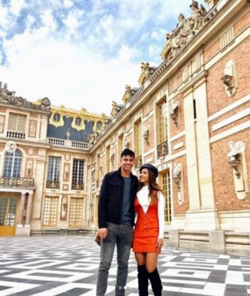 Mauricio Dubón y Nancy Herrera, quien también es hondureña, están disfrutando de unas vacaciones en Europa.