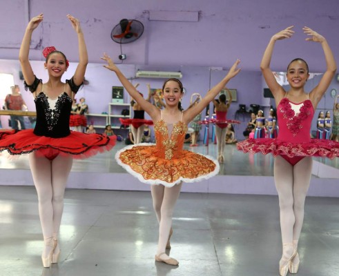Bailarinas de Censea viajarán a Costa Rica