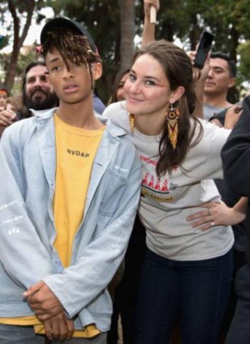 La actriz fue detenida hace unas semanas pero no se detiene. Ahora es apoyada por sus amigos ambientalistas como Jaden Smith.