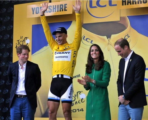 El alemán Kittel gana la primera etapa y se coloca líder de Tour de Francia