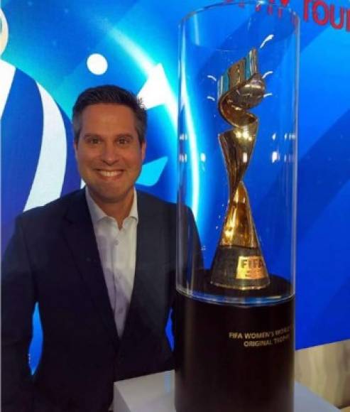 Copán Álvarez - El reconocido periodista, que trabaja para la cadena Telemundo en Estados Unidos, estará apoyando al Olimpia en la Gran Final.