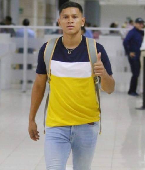 Bryan Moya: El mediocampista ofensivo hondureño partió a Venezuela para integrarse a la pretemporada del Zulia de la primera división del fútbol venezolano. El jugador dejó entrever que otro catracho lo podría acompañar en el hermano país sudamericano.<br/>