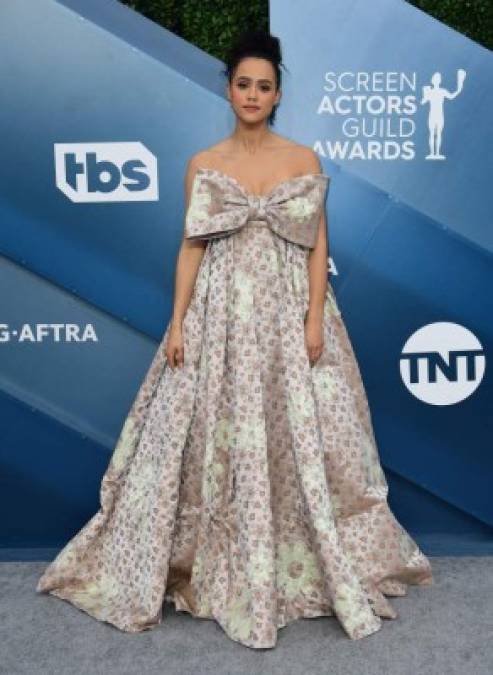 La actriz Nathalie Emmanuel optó por este vistoso atuendo que no pasó desapercibido en la alfombra roja. TAMBIÉN: <a href='https://www.laprensa.hn/fotogalerias/farandula/1350128-411/sag-awards-2020-alfombra-llena-estrellas' style='color:red;text-decoration:underline' target='_blank'>Todos los looks de la alfombra de los SAG Awards 2020 </a>