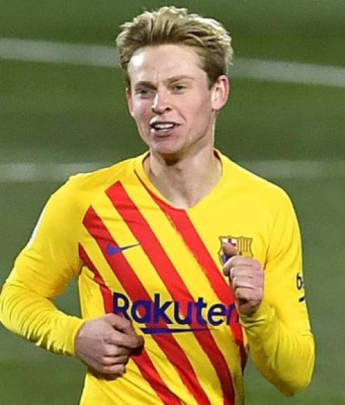 Frenkie de Jong parece ser el objetivo prioritario del Bayern de Múnich de cara al próximo mercado de fichajes de verano. Según las informaciones publicadas por el medio de comunicación alemán 'Bild', el centrocampista del FC Barcelona gusta mucho al conjunto bávaro y sería el jugador ideal para completar la extraordinaria nómina de mediocentros del cuadro germano, formada por Joshua Kimmich o Leon Goretzka, entre otros.