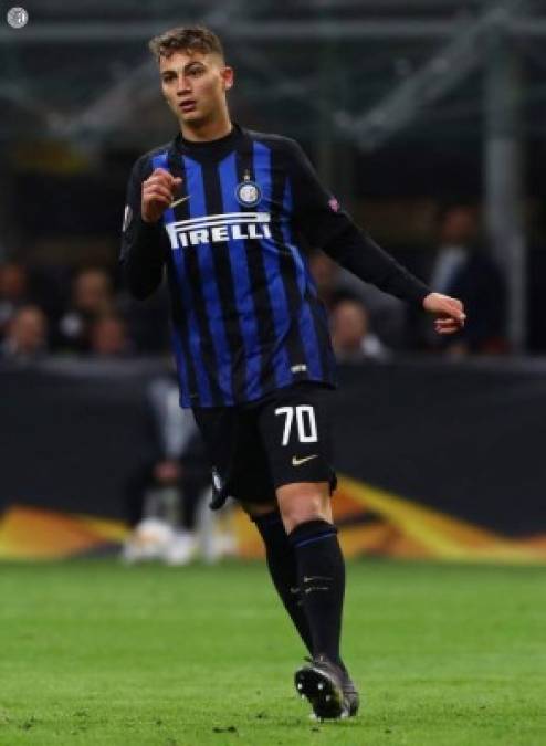 El Inter de Milán ha renovado a la perla de la cantera. Según Calciomercato.com, Sebastiano Esposito, delantero de 17 años, amplía contrato hasta 2022. Hará la pretemporada con el primer equipo.