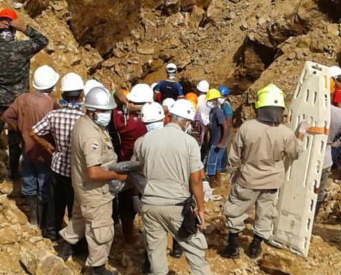 Encuentran cuerpos de trabajadores fallecidos en mina Cuculmeca