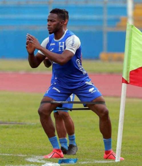 Maynor Figueroa: Hará dupla en la zaga central con Henry Figueroa. Es el hombre de experiencia, juega en el Houston Dynamo de la MLS.