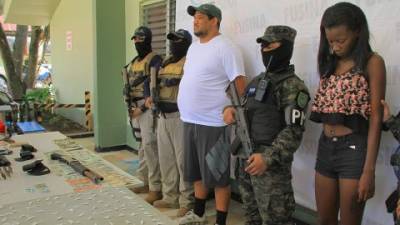 En La Lima detuvieron a un supuesto extorsionador y a una mujer que presuntamente vendía droga.
