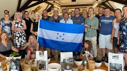 La bandera de Honduras en el evento que se celebra en Europa.