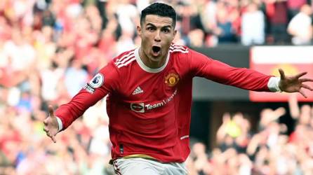 Cristiano Ronaldo marcó un triplete para el triunfo del Manchester United contra el Norwich City.