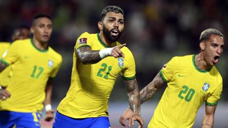 Gabigol salió al rescate de Brasil ante Venezuela.