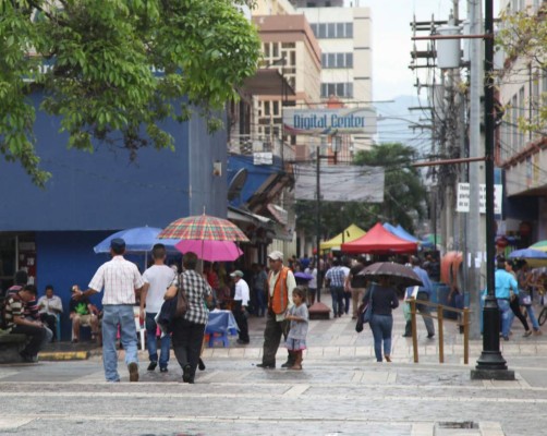 Fin de semana con lluvias pronostica Cenaos para la zona norte