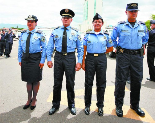 Policía Nacional estrenará uniforme en aniversario