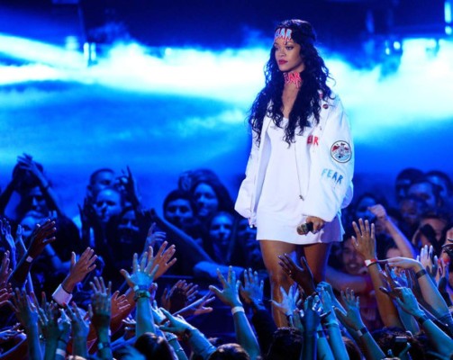 Rihanna y DC Comics enfrentan batalla legal