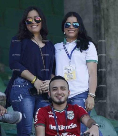 Los jóvenes no pueden faltar a los estadios de Honduras y ellos llegaron adisfrutar del Marathón vs Motagua.